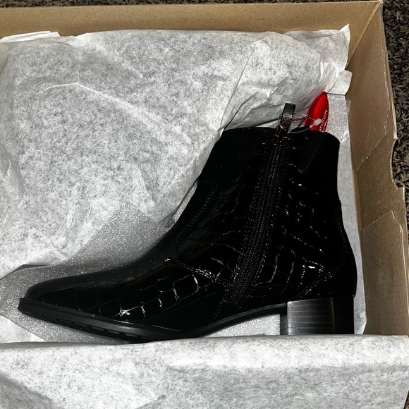 ara Black Guthrie Leather Ankle Boots Women’s Size 6 Snake Embossed Pattern NEW - Picture 2 of 5